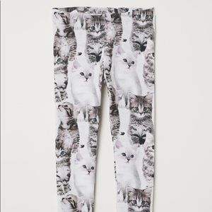 Matching set cats printed pattern